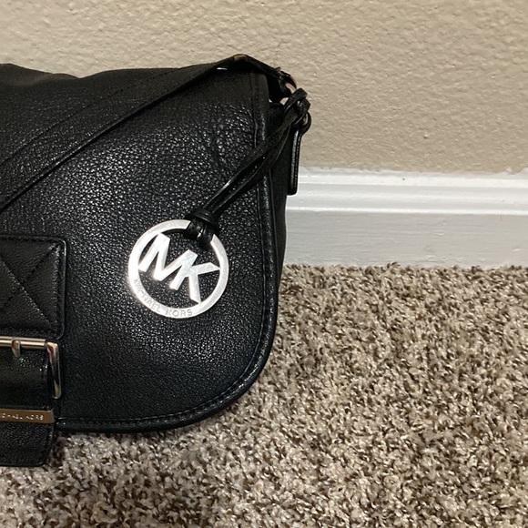 Michael Kors black leather crossbody handbag purse - Picture 3 of 8